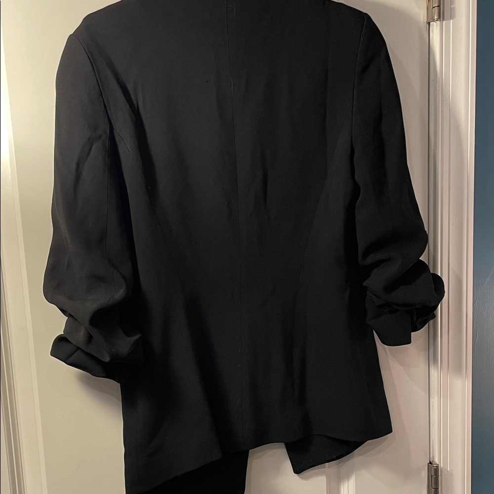 Zara scrunched sleeves Black Blazer - Picture 3 of 7